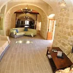 6 Bedroom With Large Private Pool * Ghajn Melel