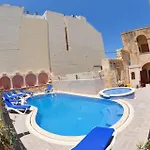 בית נופש 6 Bedroom With Large Private Pool *