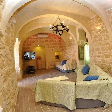 6 Bedroom With Large Private Pool Case de vacanță *
