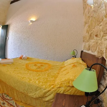 6 Bedroom With Large Private Pool * Ghajn Melel